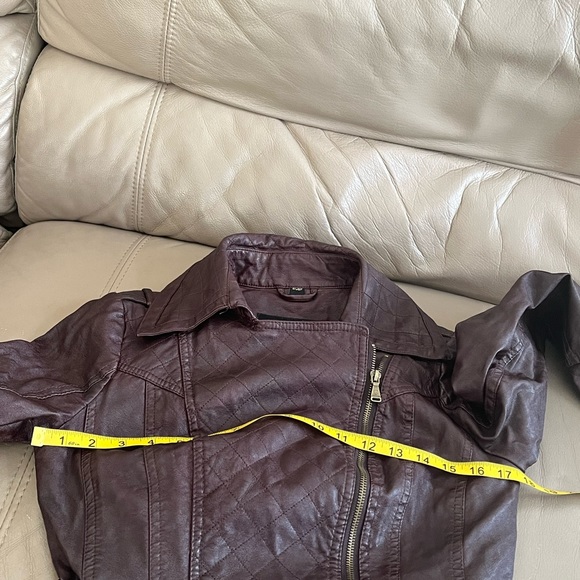 Beautiful guess leather jacket - Picture 6 of 12